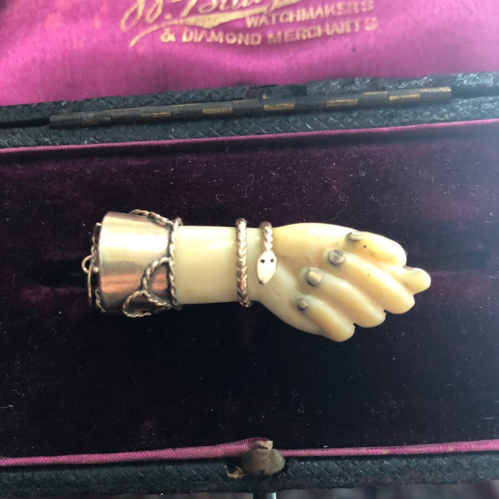 Antique Mano Figa charm
